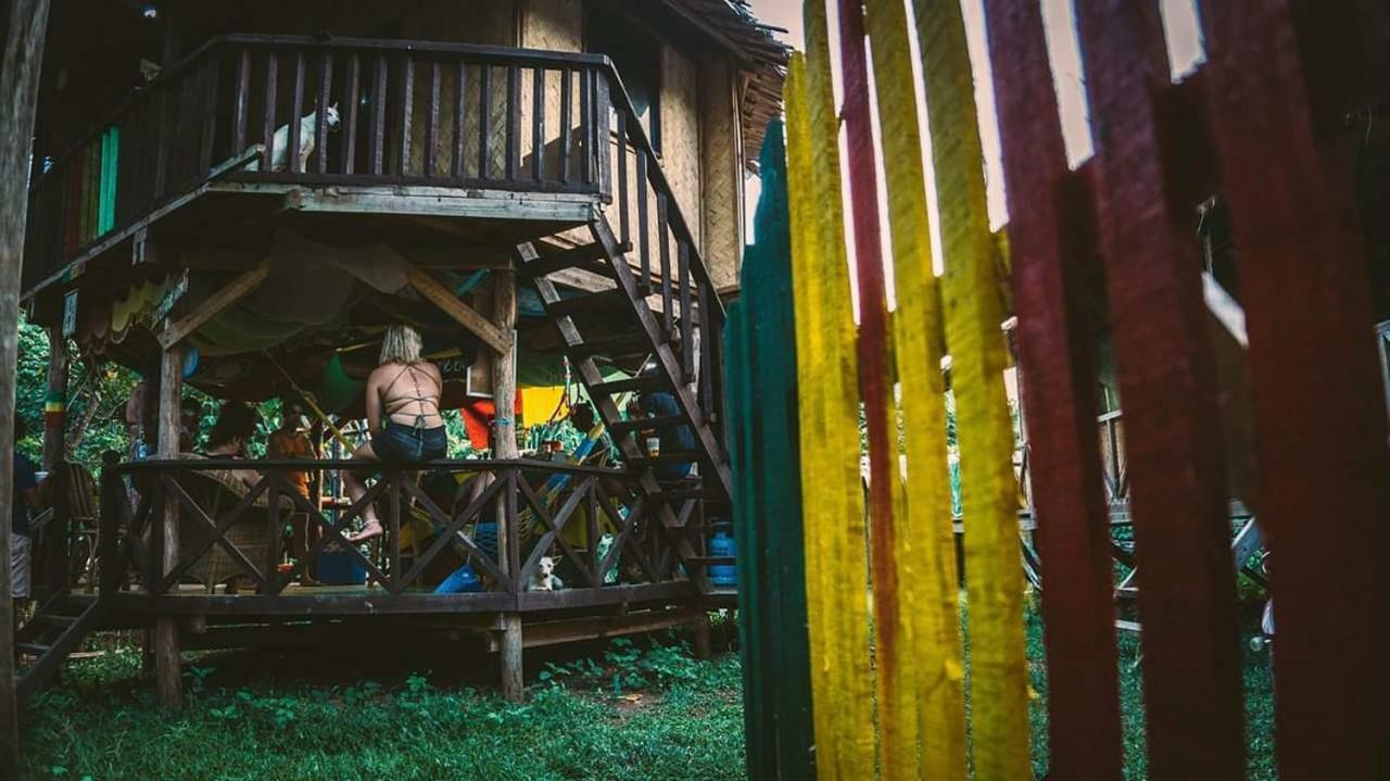 Готель Rasta Family House Ель-Нідо Екстер'єр фото